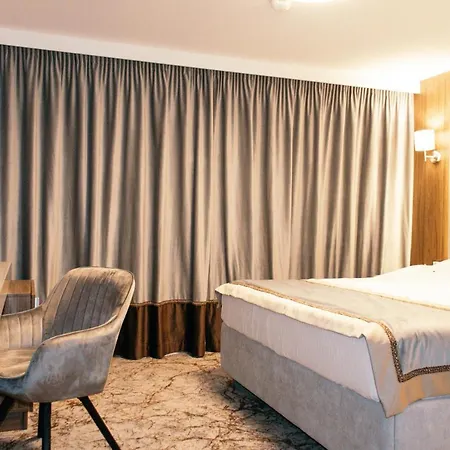 Bloom Hotel Caciulata