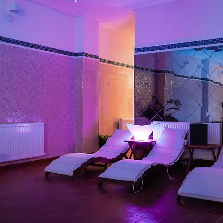 Hotel Bloom 3*