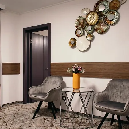 Hotel Bloom 3*