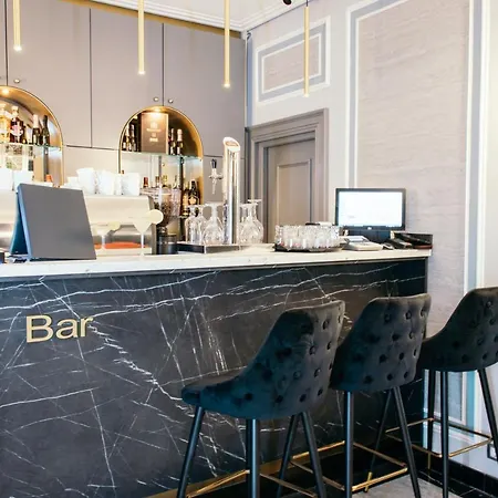Bloom Hotel